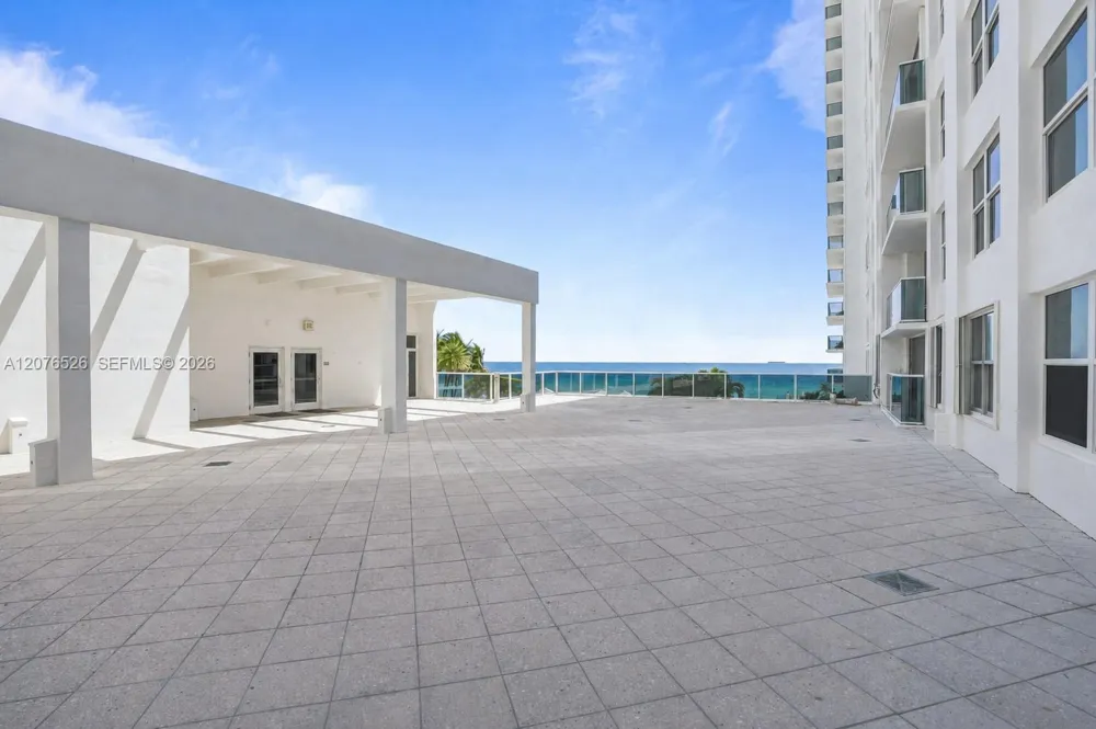 2751 S Ocean Dr #301S Hollywood, FL 33019