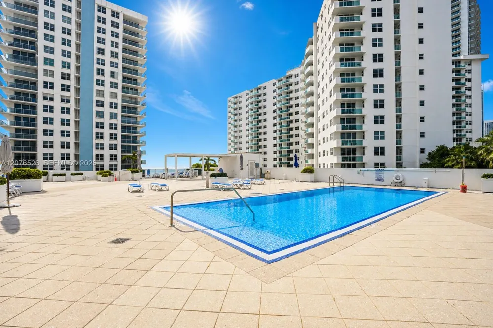 2751 S Ocean Dr #301S Hollywood, FL 33019