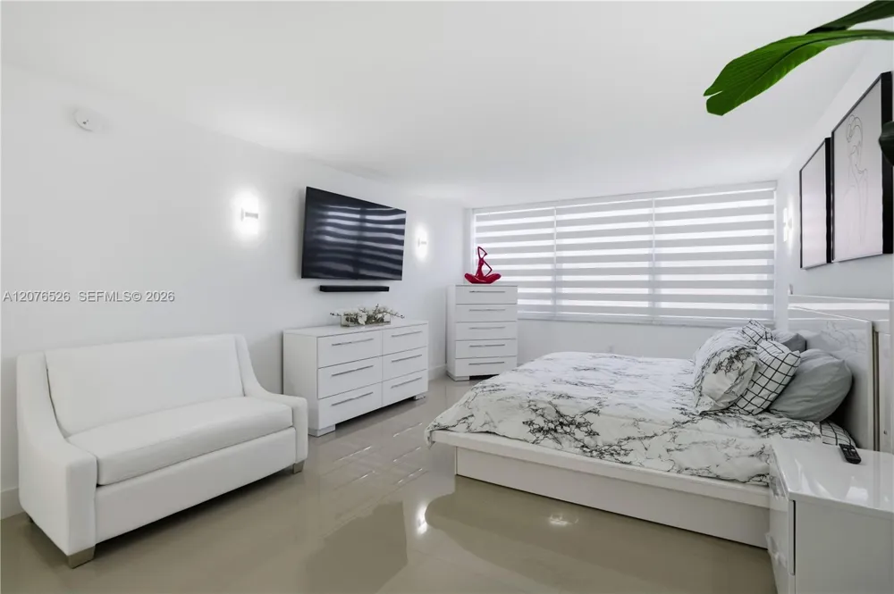 2751 S Ocean Dr #301S Hollywood, FL 33019