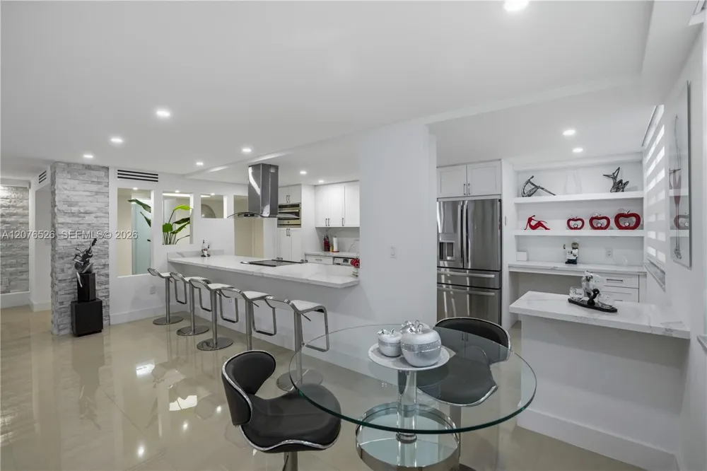 2751 S Ocean Dr #301S Hollywood, FL 33019