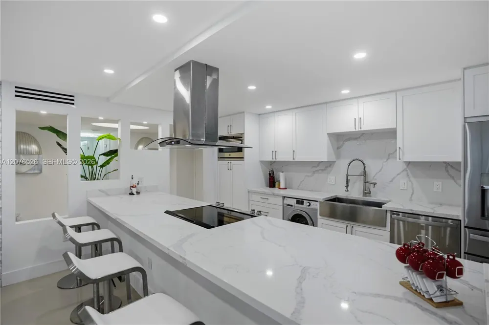 2751 S Ocean Dr #301S Hollywood, FL 33019