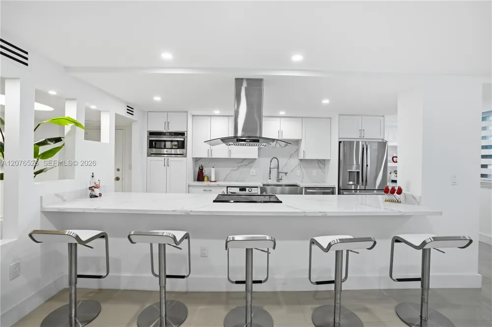 2751 S Ocean Dr #301S Hollywood, FL 33019