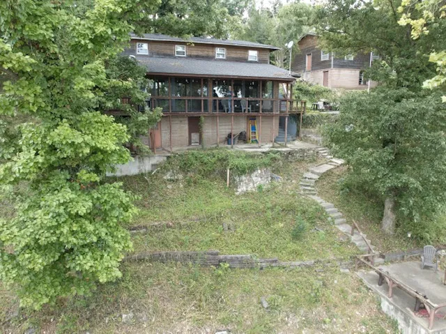 25500 S 675 ROAD Wyandotte, OK 74370