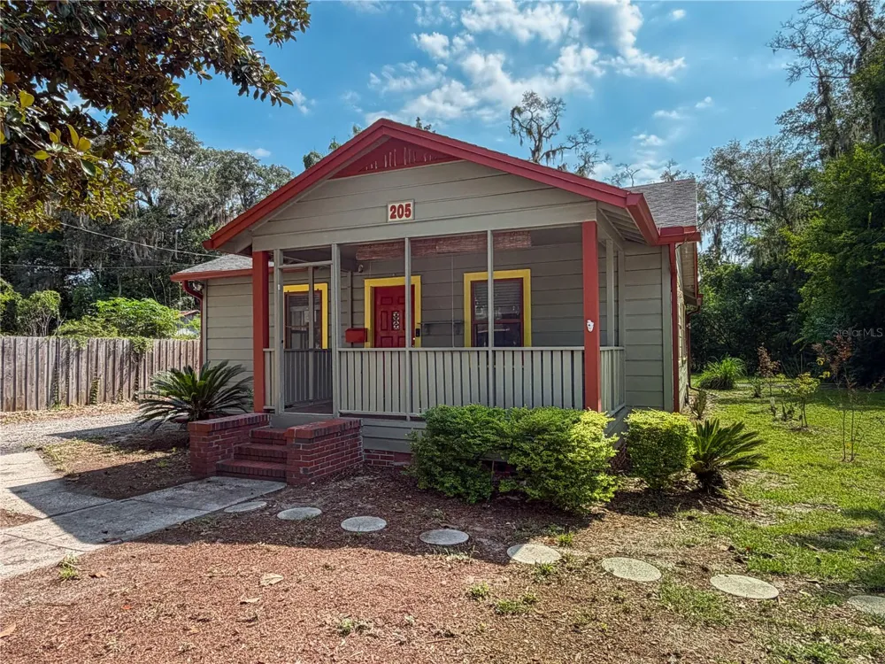 205 NE 9TH STREET Gainesville, FL 32601