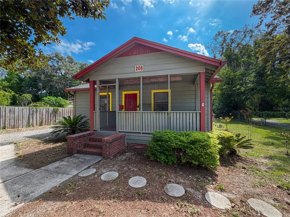 205 NE 9TH STREET Gainesville, FL 32601