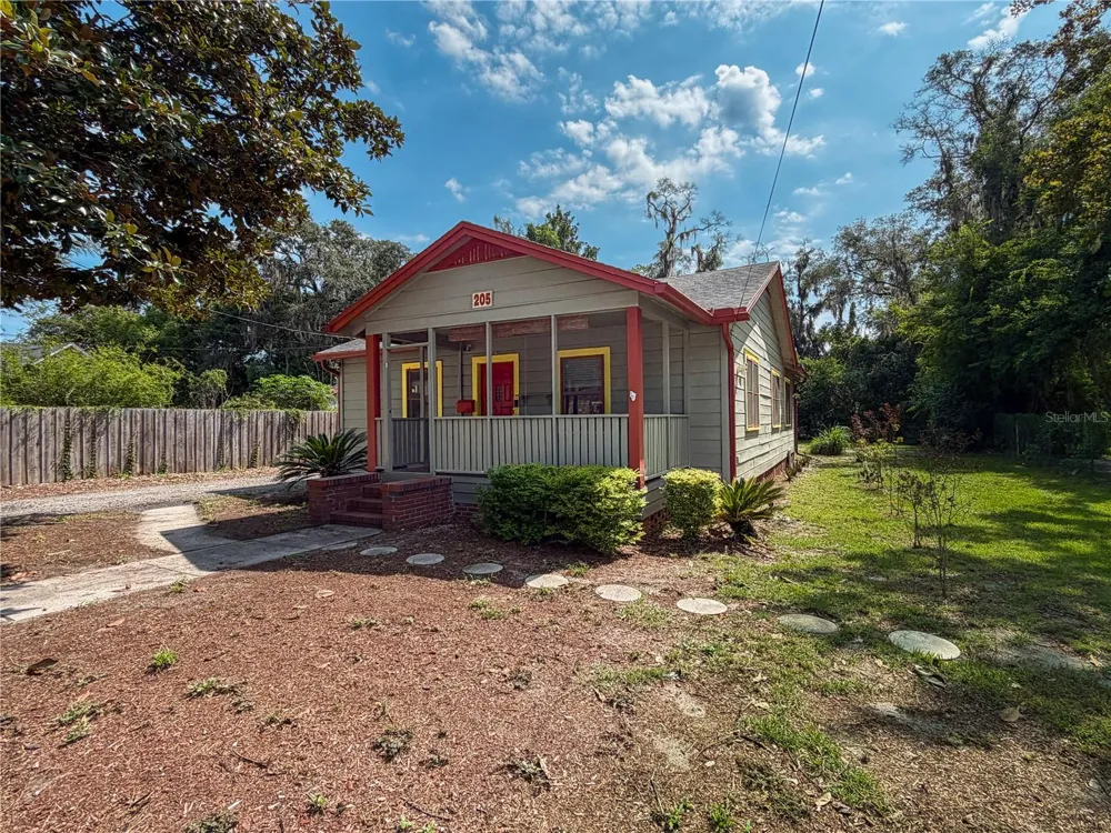 205 NE 9TH STREET Gainesville, FL 32601