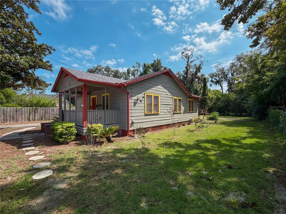 205 NE 9TH STREET Gainesville, FL 32601