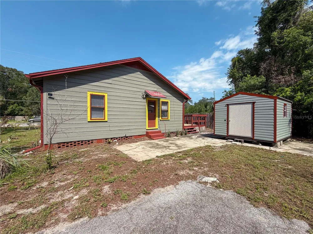 205 NE 9TH STREET Gainesville, FL 32601