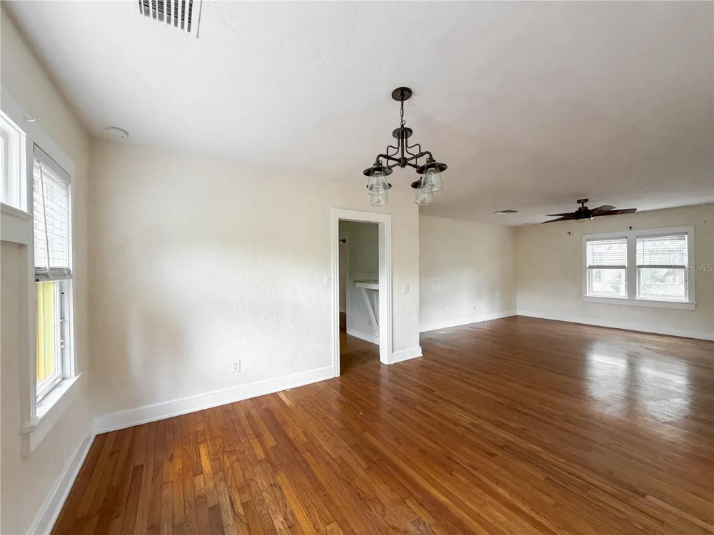205 NE 9TH STREET Gainesville, FL 32601