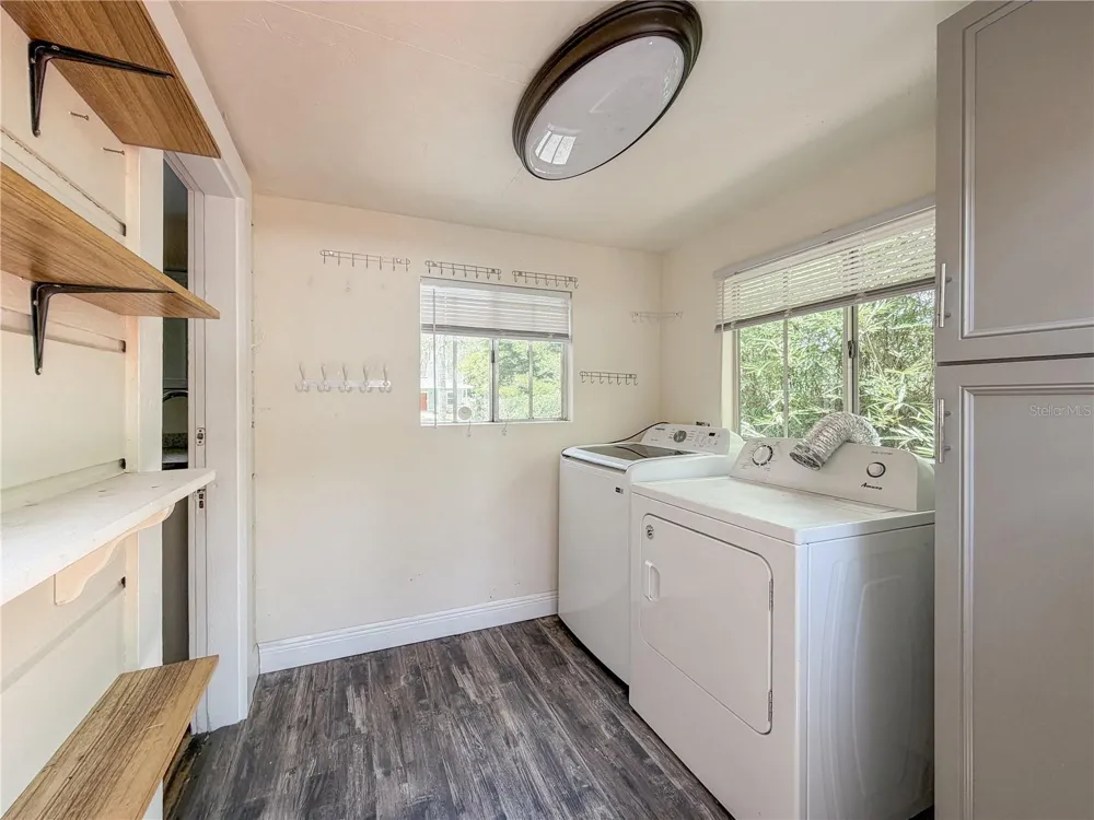 205 NE 9TH STREET Gainesville, FL 32601