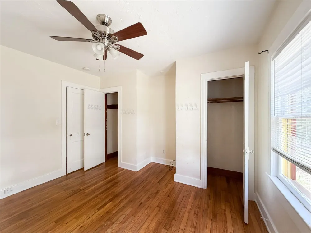 205 NE 9TH STREET Gainesville, FL 32601