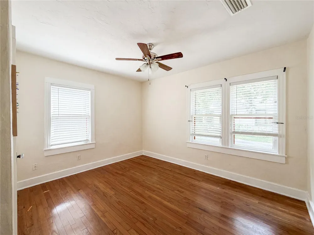 205 NE 9TH STREET Gainesville, FL 32601
