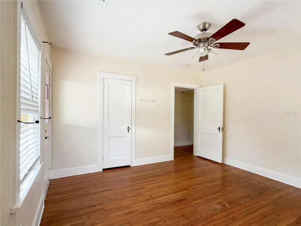 205 NE 9TH STREET Gainesville, FL 32601