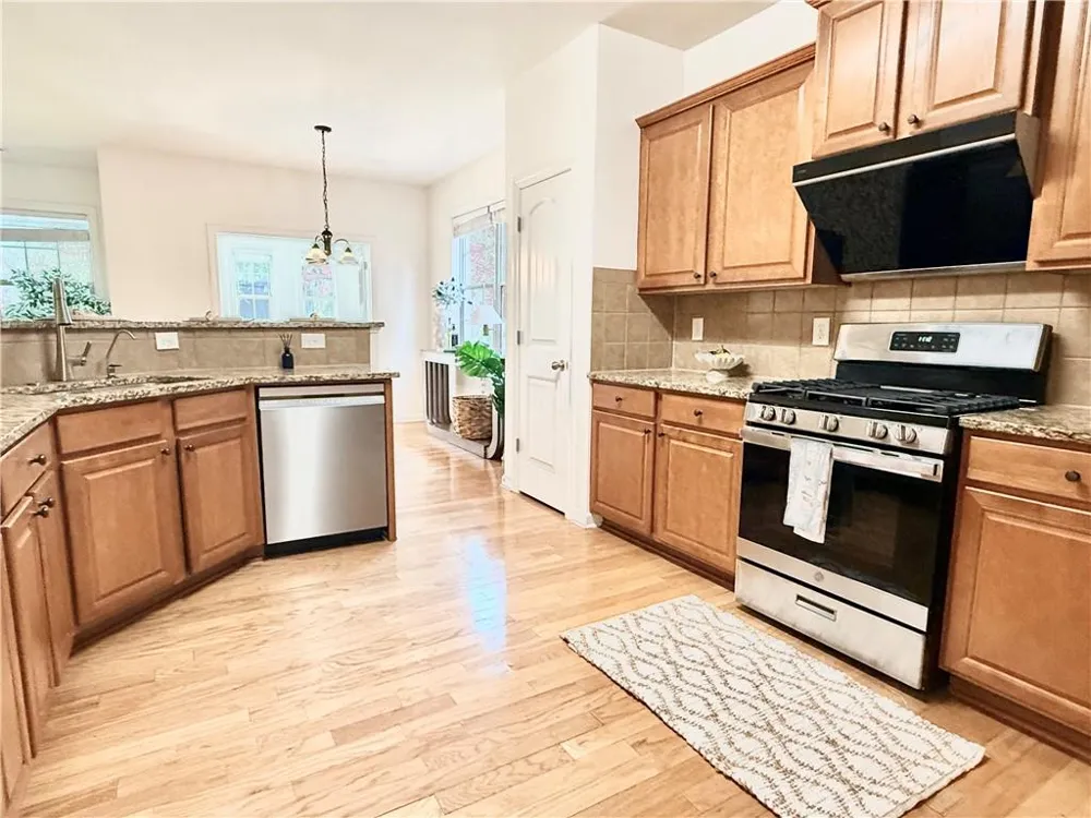 582 Walkers Lane Johns Creek, GA 30097