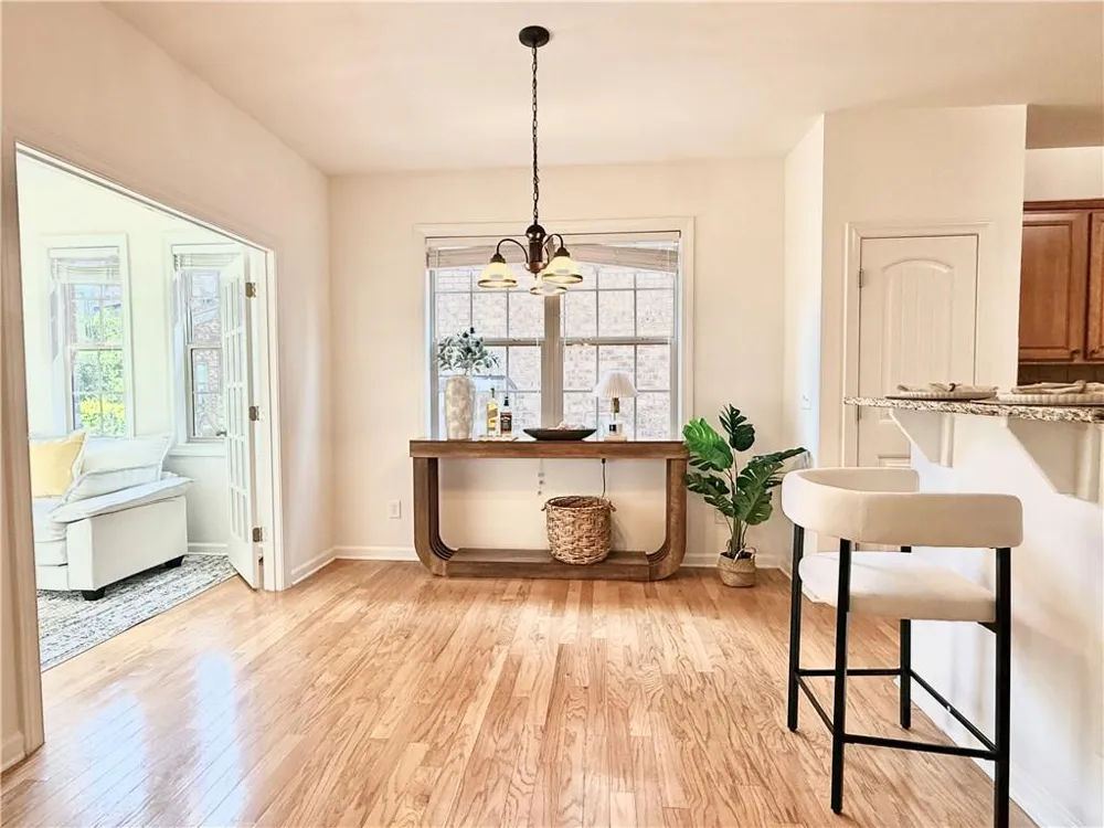 582 Walkers Lane Johns Creek, GA 30097