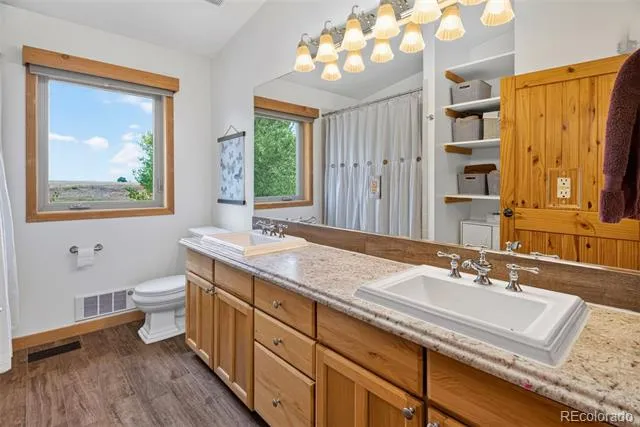 9469 County Road 59 Keenesburg, CO 80643