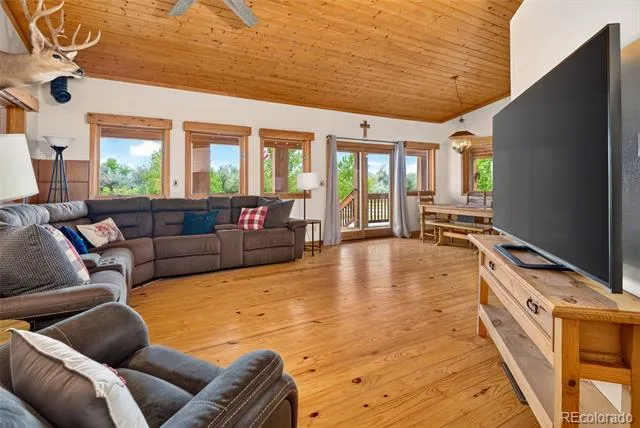 9469 County Road 59 Keenesburg, CO 80643