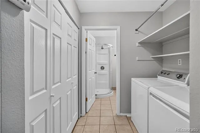 2005 S Ivory Way Aurora, CO 80013