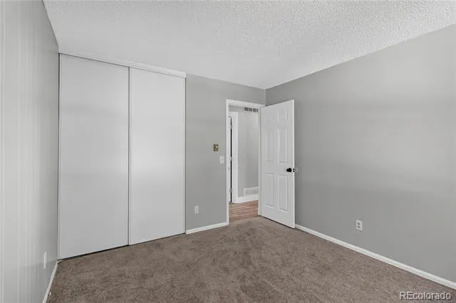 2005 S Ivory Way Aurora, CO 80013