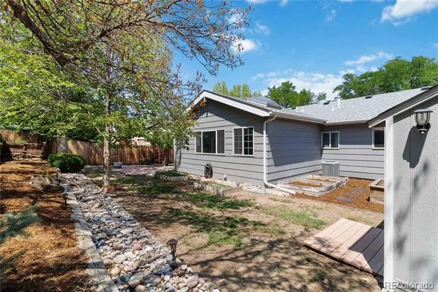 2005 S Ivory Way Aurora, CO 80013