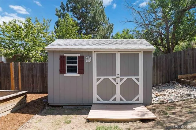 2005 S Ivory Way Aurora, CO 80013