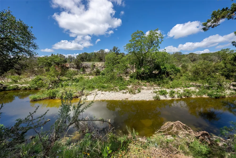 1100 cr 2440 Street Iredell, TX 76649