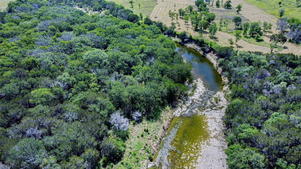1100 cr 2440 Street Iredell, TX 76649