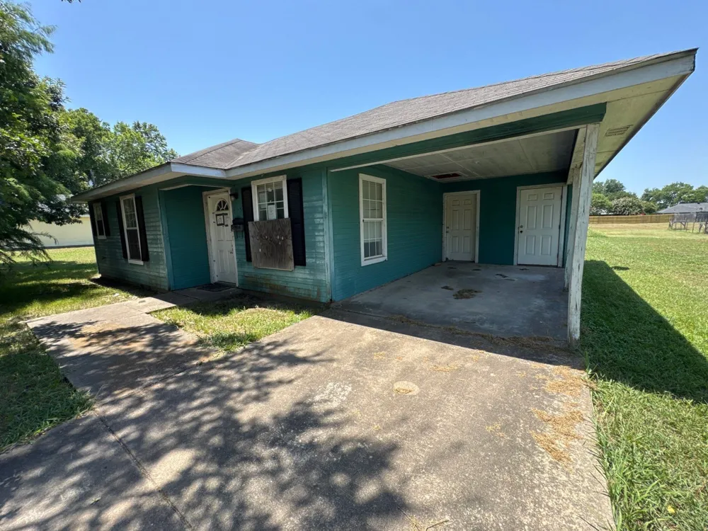605 Oldham Street Bonham, TX 75418