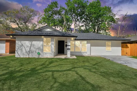 2130 Lamina Lane