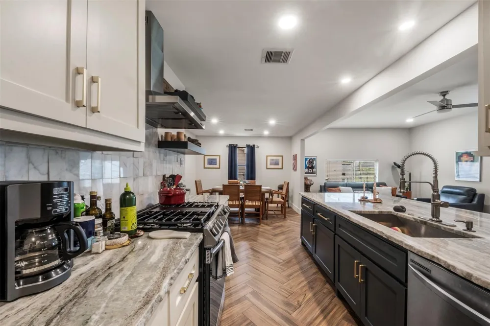 1913 Thonig Road Houston, TX 77055