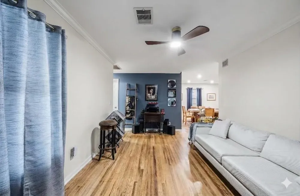 1913 Thonig Road Houston, TX 77055
