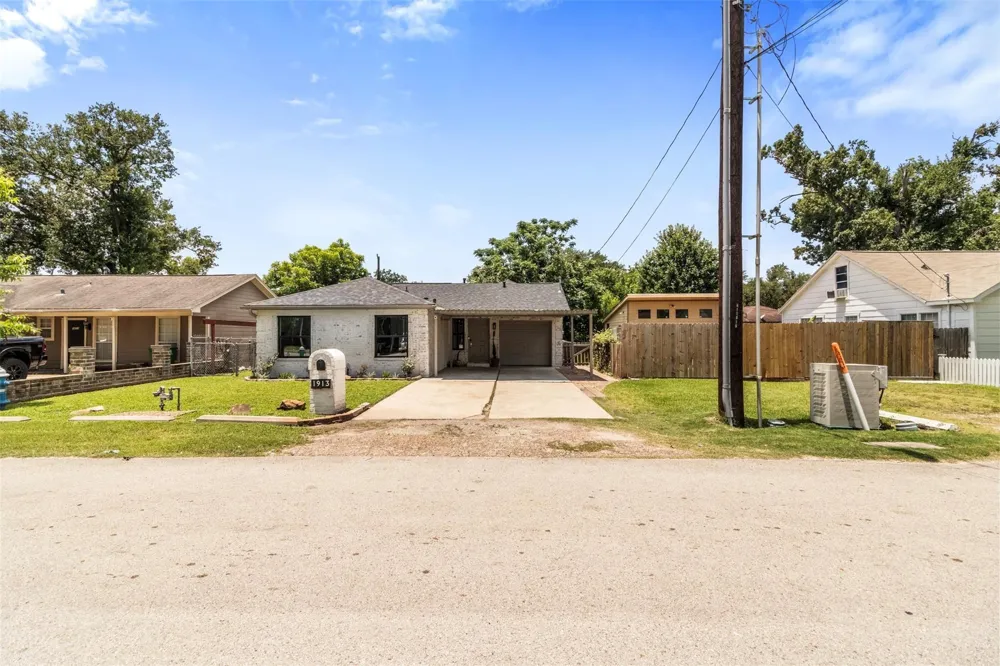 1913 Thonig Road Houston, TX 77055