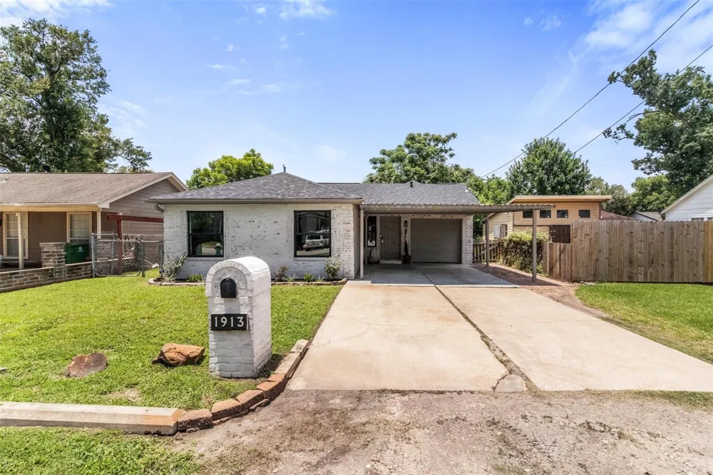 1913 Thonig Road Houston, TX 77055