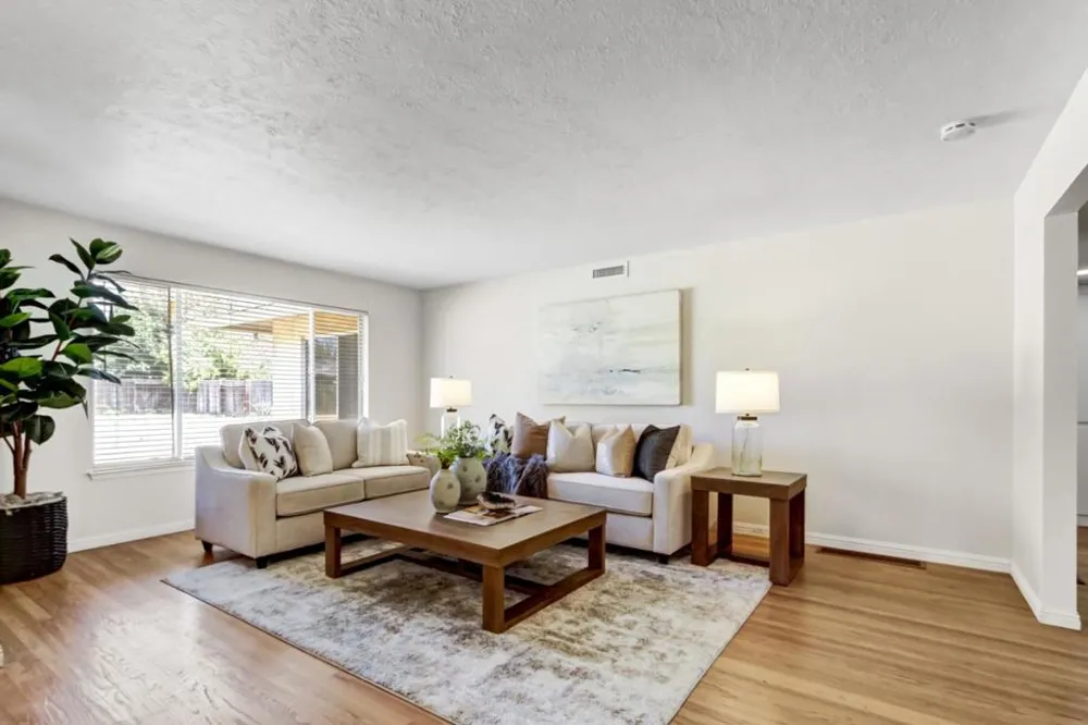 2724 Doris Court Carmichael, CA 95608