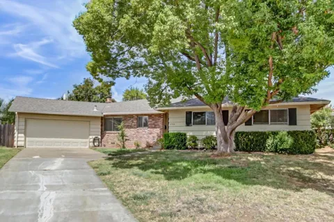 2724 Doris Court