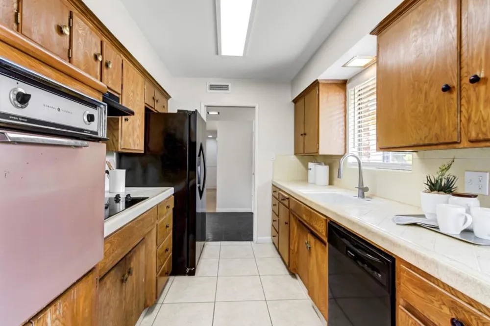 2724 Doris Court Carmichael, CA 95608