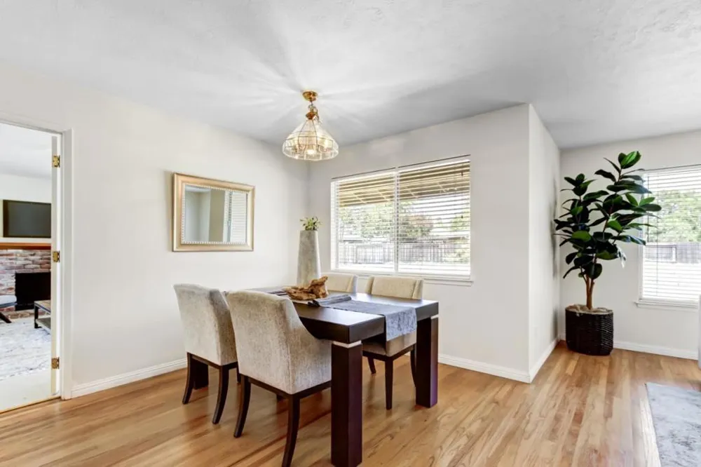 2724 Doris Court Carmichael, CA 95608