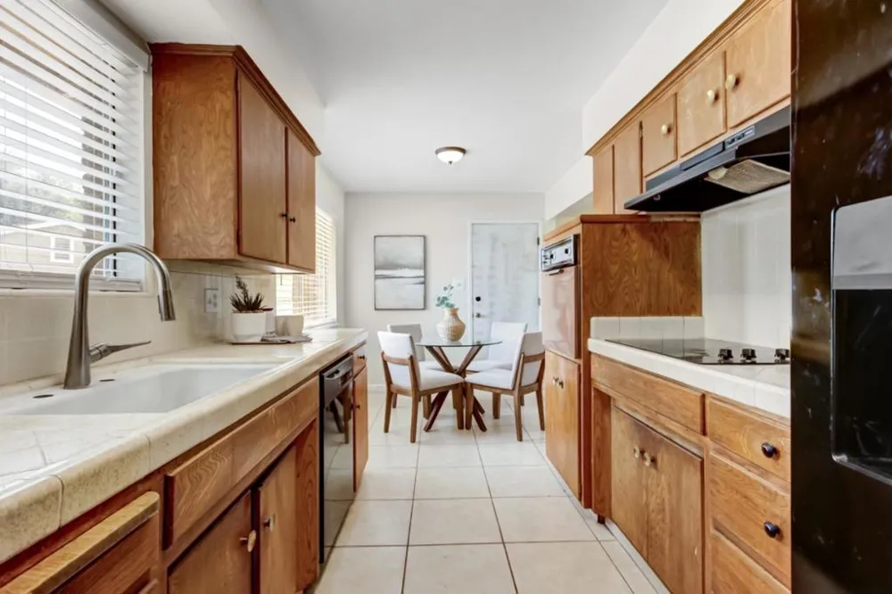 2724 Doris Court Carmichael, CA 95608