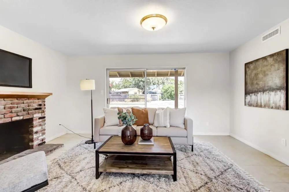 2724 Doris Court Carmichael, CA 95608