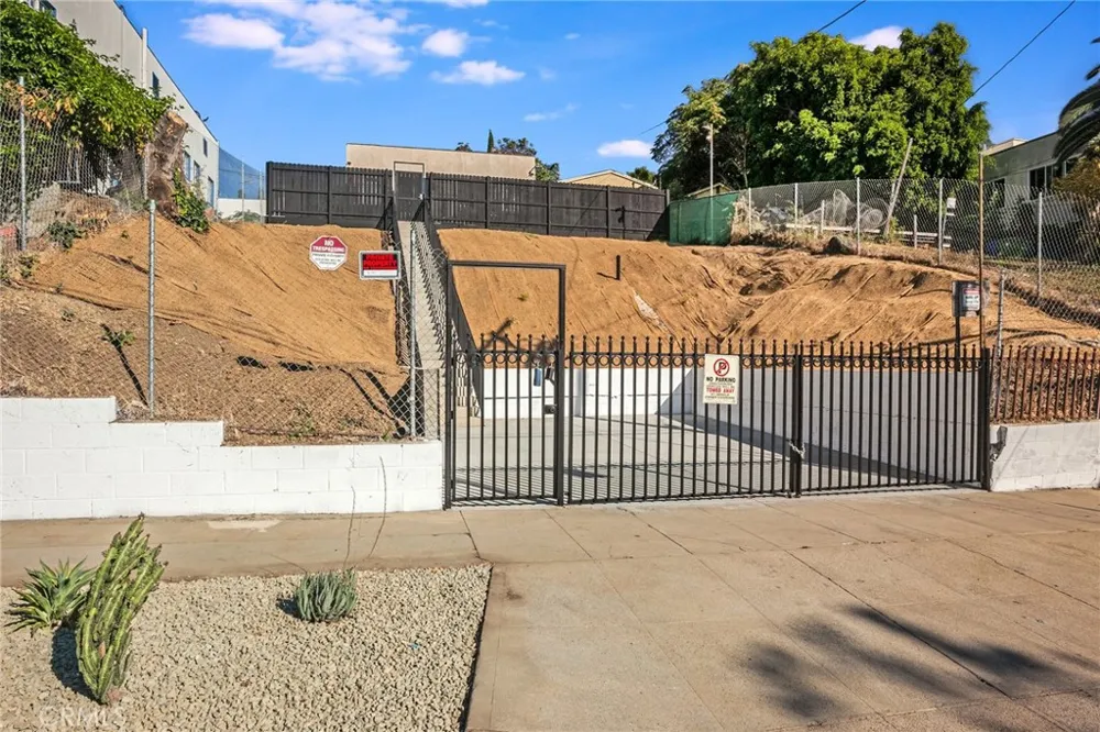 216 Park View Street Los Angeles, CA 90026