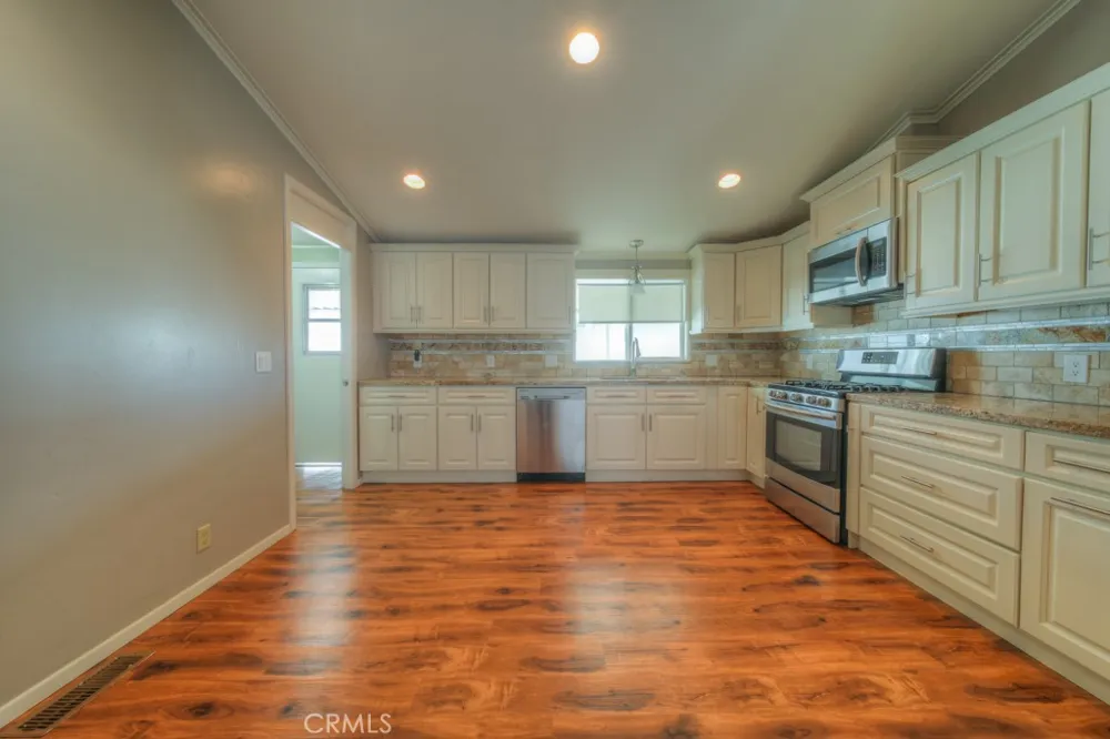 38070 Via La Colina Murrieta, CA 92563