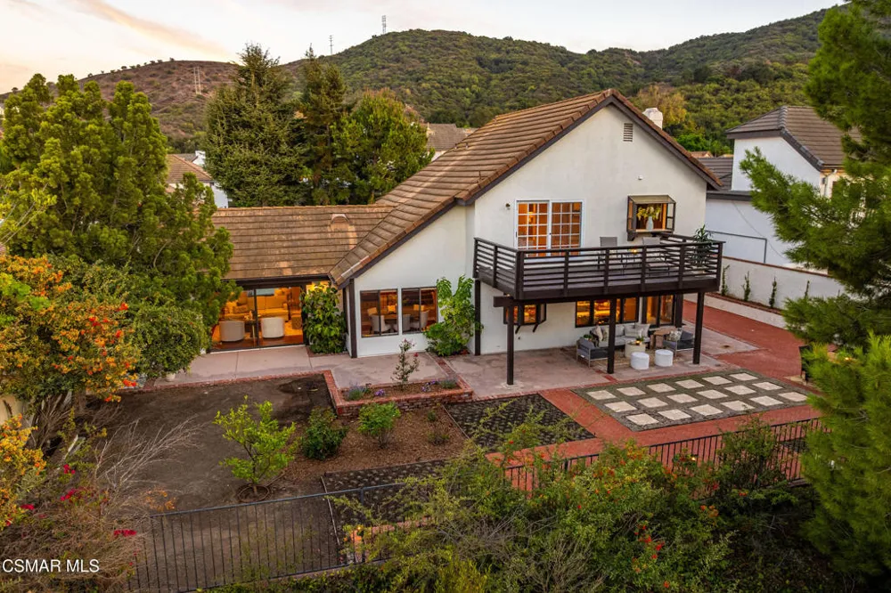 261 Scarborough Street Thousand Oaks, CA 91361