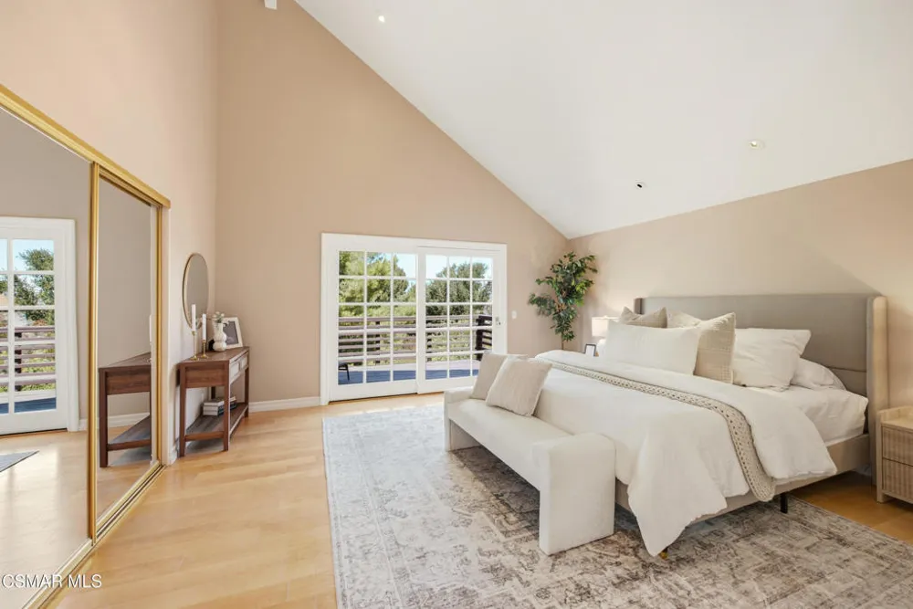 261 Scarborough Street Thousand Oaks, CA 91361