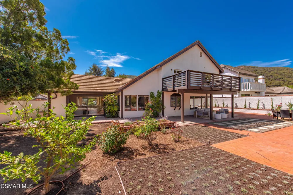 261 Scarborough Street Thousand Oaks, CA 91361