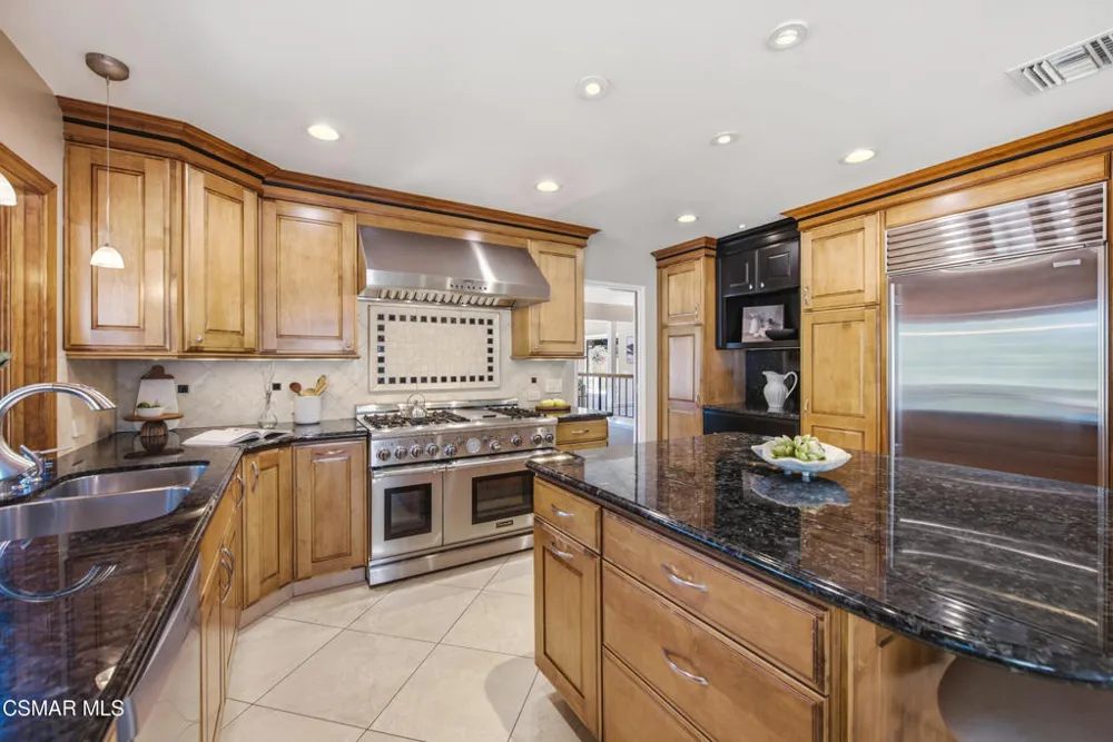 261 Scarborough Street Thousand Oaks, CA 91361