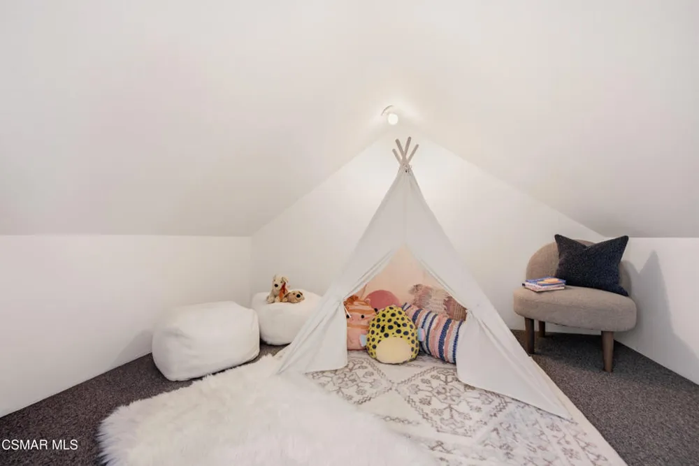 261 Scarborough Street Thousand Oaks, CA 91361