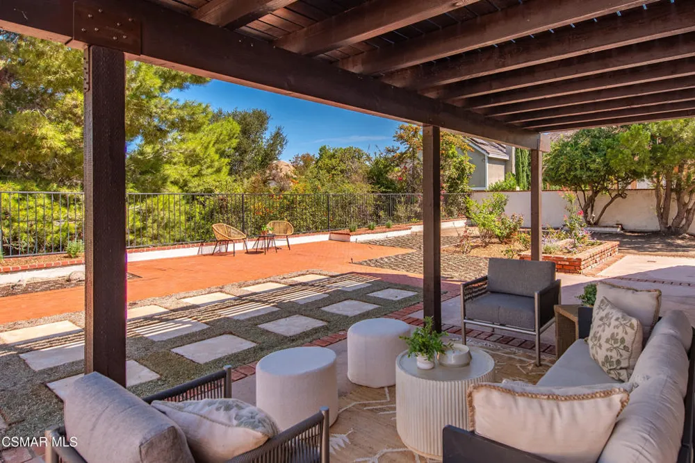261 Scarborough Street Thousand Oaks, CA 91361