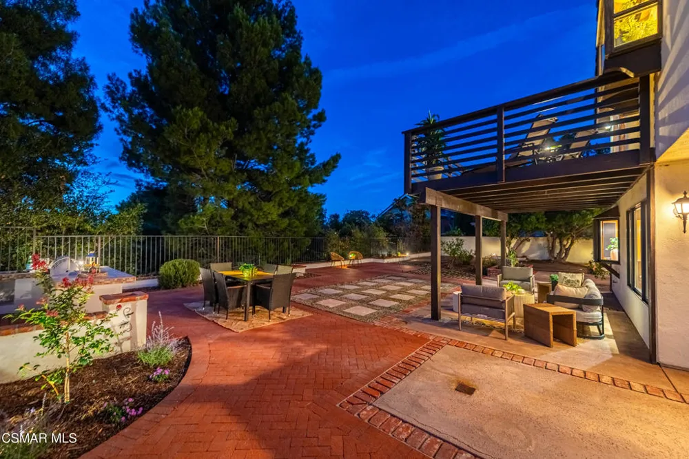 261 Scarborough Street Thousand Oaks, CA 91361