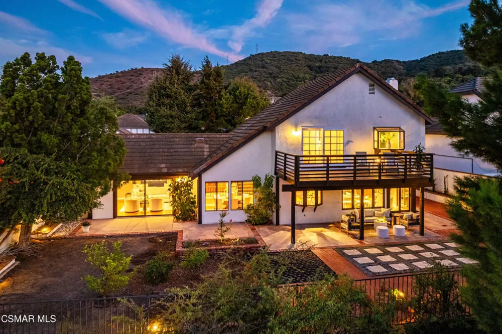 261 Scarborough Street Thousand Oaks, CA 91361