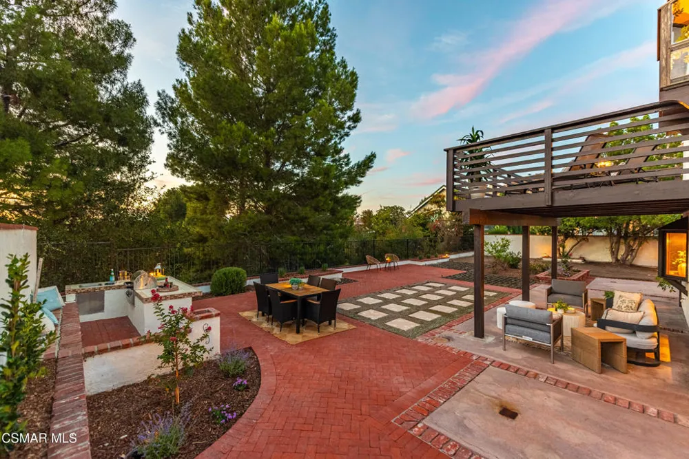 261 Scarborough Street Thousand Oaks, CA 91361
